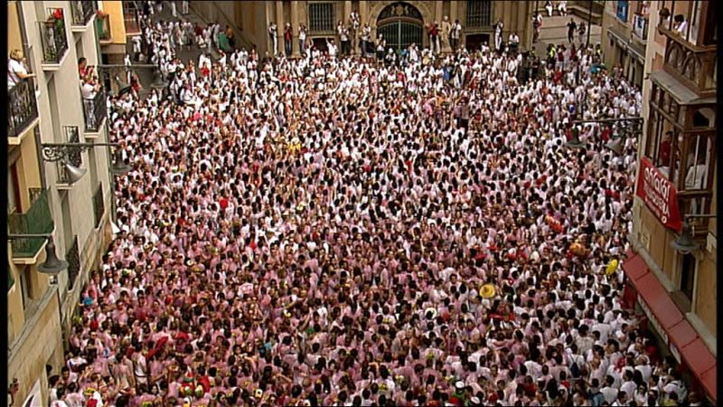 Las calles abarrotadas por los Sanfermines