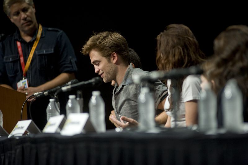 El 16 de noviembre  'Crepúsculo: Amanecer- Parte 2'  tendrá su estreno oficial en EEUU y supondrá el desenlace del romance entre el vampiro Edward (Pattinson) y la joven Bella (Stewart), una humana que dejará de serlo para siempre para que triunfe el