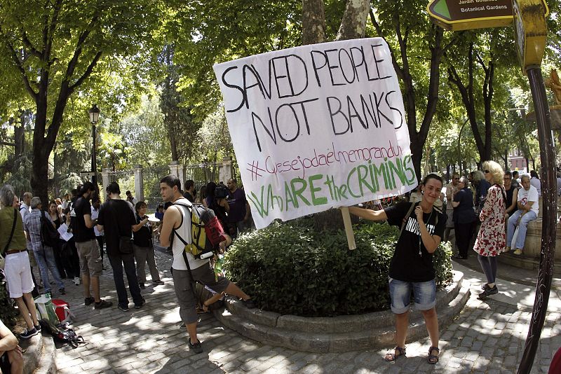 CONCENTRACIÓN CONVOCADA POR LA CNT POR LA DIGNIDAD DE LOS PARADOS