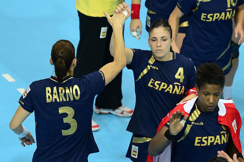 La selección española de balonmano femenino termina su primer partido con derrota 31-27 ante Corea del Sur.