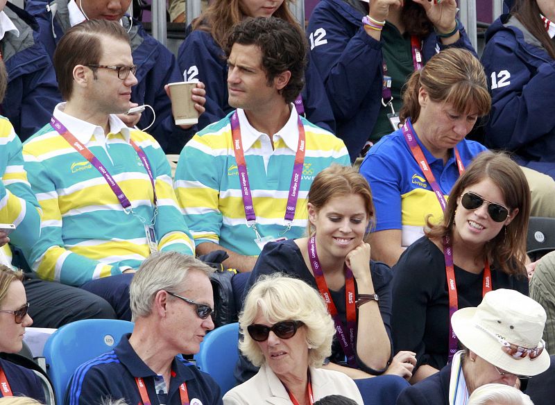 El príncipe Daniel, marido de Victoria de Suecia, acudió junto a su cuñado, el príncipe Carlos Felipe, a una de las competiciones de hípica de los Juegos Olímpicos de Londres 2012.