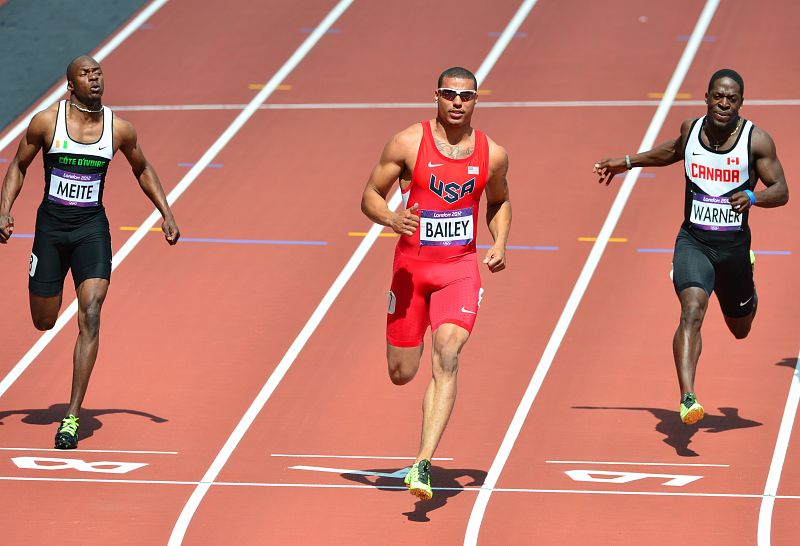 Ryan Bailey delante de Ben Youssef Meite y de Justyn Warner