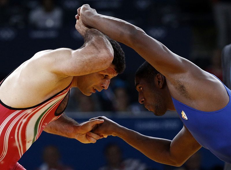 YUNIOR FALCON ESTRADA GHASEM REZAEI