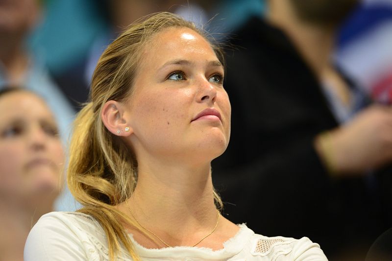 La modelo israelí Bar Refaeli era una asidua a Centro Acuático, donde acudió en varias ocasiones a ver nadar a Michael Phelps en compañía de su familia.
