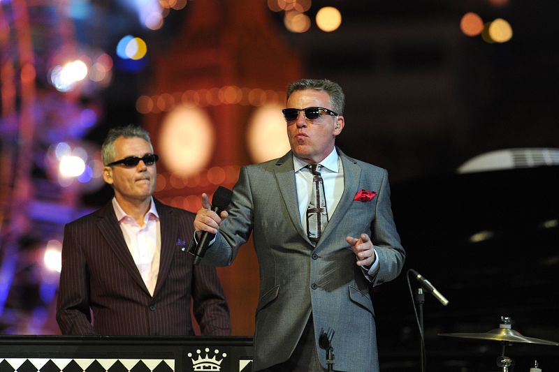 El legendario grupo Madness en un momento de su actuación