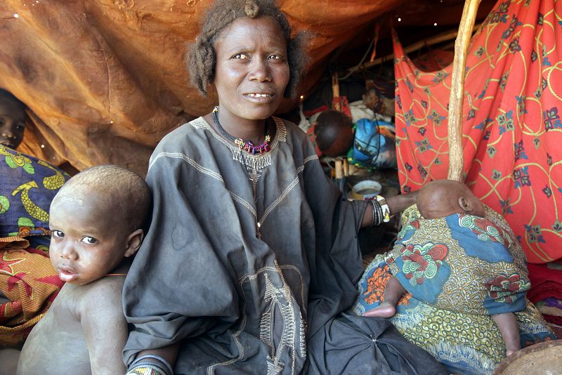 Esta refugiada maliense de 40 años de edad huyó de su país en compañía de sus hijos tras el recrudecimiento de la guerra.