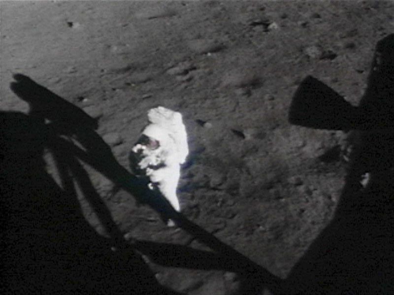 Neil Armstrong en una imagen en la Luna