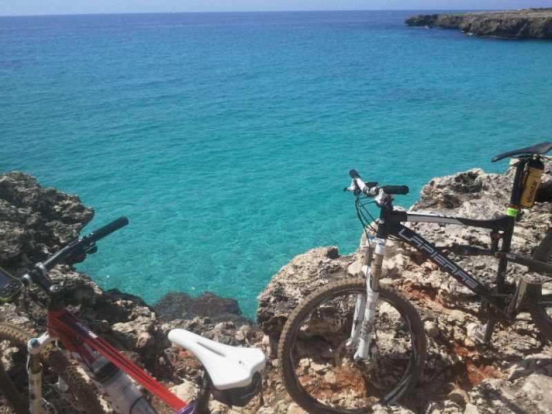 Un acantilado desde la bici