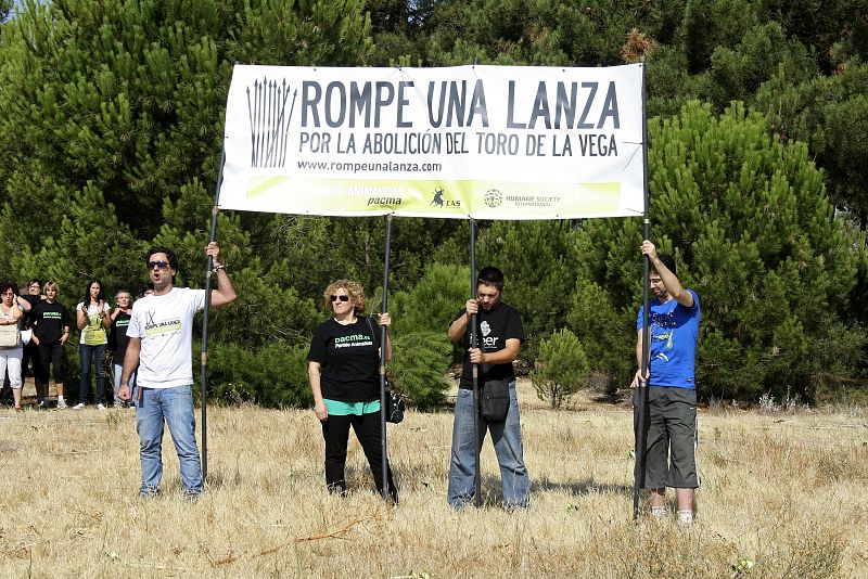 PROTESTA CONTRA LA CELEBRACIÓN DEL TORO DE LA VEGA