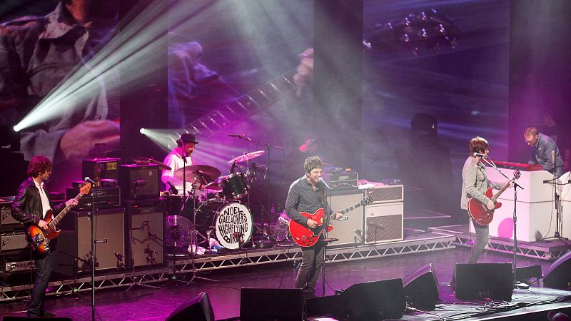 Noel Gallagher's High Flying Birds en el iTunes Festival 2012