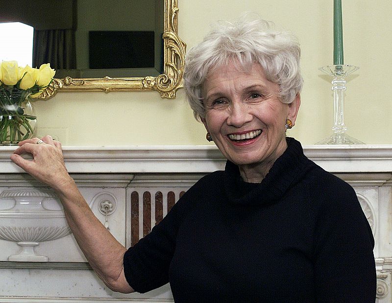 ALICE MUNRO