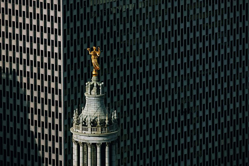 La escultura Civic Fame, que ocupa la cúspide del Jacob K. Javits Federal Office Building de Nueva York. Yann Arthus-Bertrand