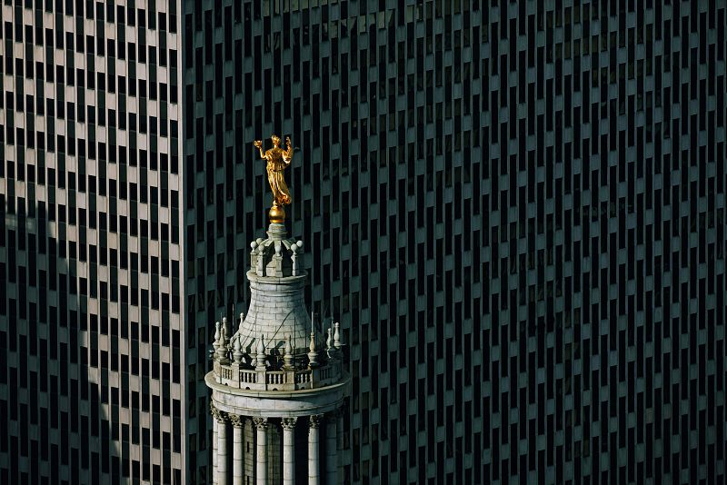 La escultura Civic Fame, que ocupa la cúspide del Jacob K. Javits Federal Office Building de Nueva York. Yann Arthus-Bertrand