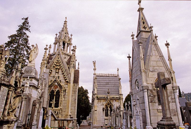 Una de las entradas al cementerio de Polloe, San Sebastián.