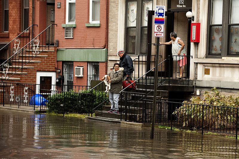 Calle inundada en Hoboken, Nueva Jersey, el martes