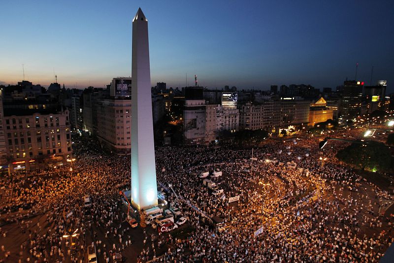 INICIAN PROTESTAS DEL "8N" CONTRA EL GOBIERNO DE CRISTINA FERNÁNDEZ