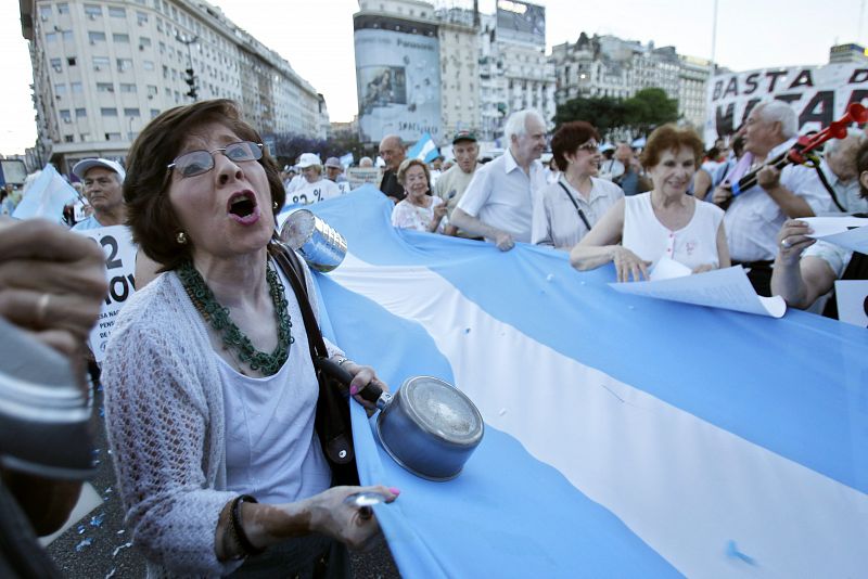 INICIAN PROTESTAS DEL "8N" CONTRA EL GOBIERNO DE CRISTINA FERNÁNDEZ