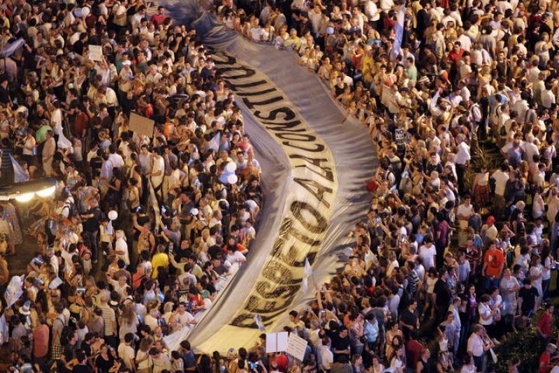 INICIAN PROTESTAS DEL "8N" CONTRA EL GOBIERNO DE CRISTINA FERNÁNDEZ