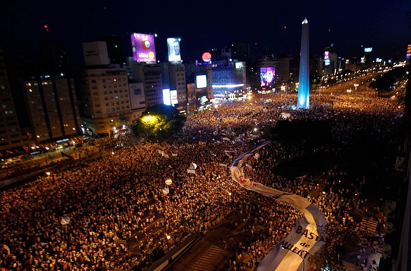 PROTESTAS CONTRA CRISTINA FERNANDEZ