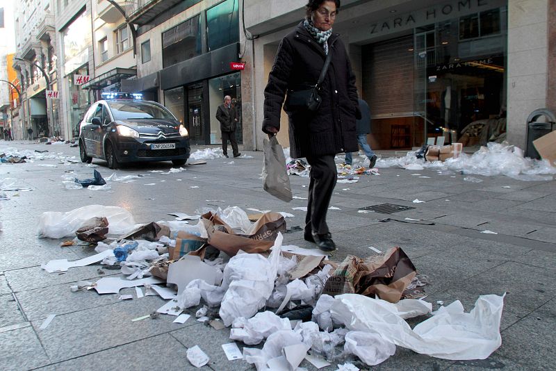 Imagen de la calle del Príncipe de Vigo tras el paso de los piquetes informativos