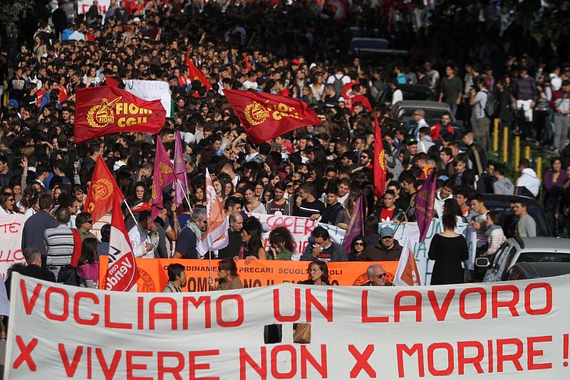 MANIFESTACIONES CONTRA MEDIDAS DE AUSTERIDAD EN NÁPOLES