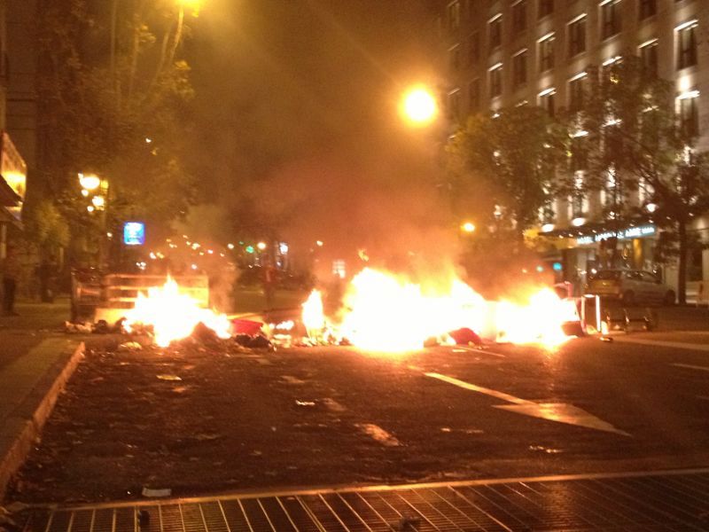 Incidentes en Atocha tras la manifestación convocada frente al Congreso el 14N