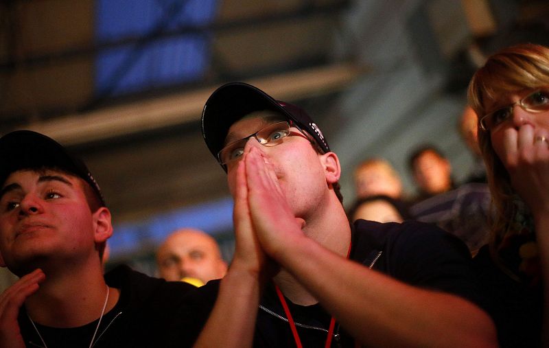 Los fans de Vettel se lamentan después de la salida de pista del alemán