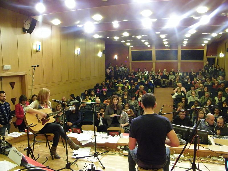 La cantante riojana Marta Iron, en un momento de su actuación.