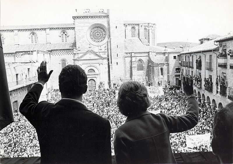 Los reyes, durante una visita a Sigüenza en 1978.