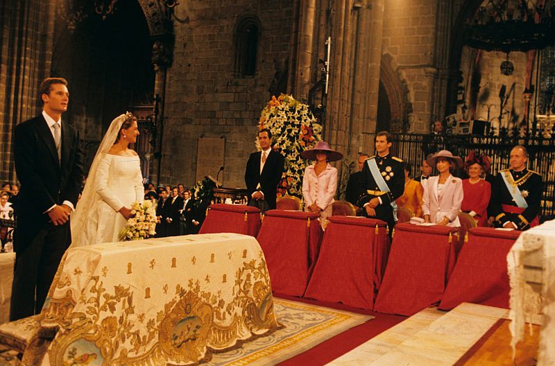 Boda de la infanta Cristina e Iñaki Urdangarin en la catedral de Santa Eulalia de Barcelona.