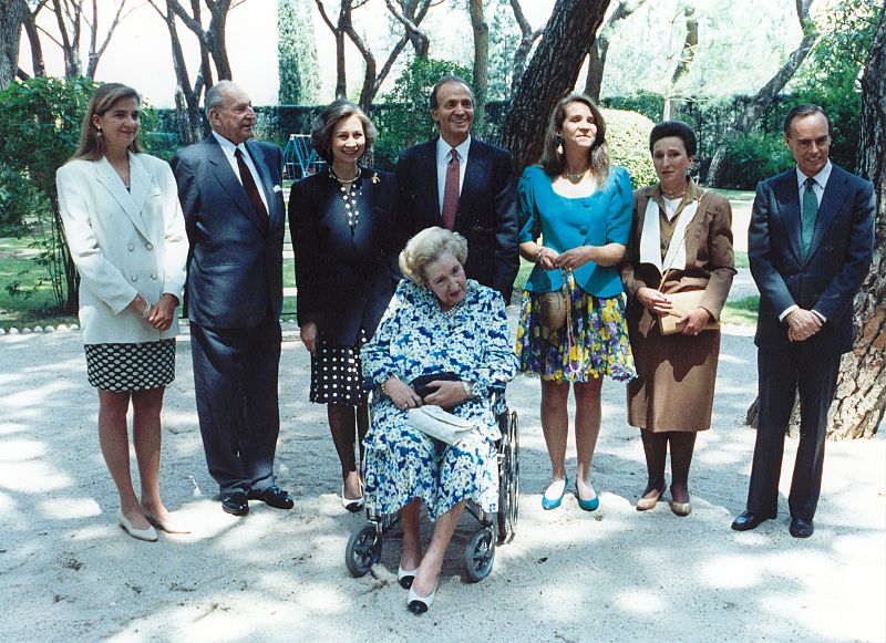 EL REY JUNTO A SUS PADRES