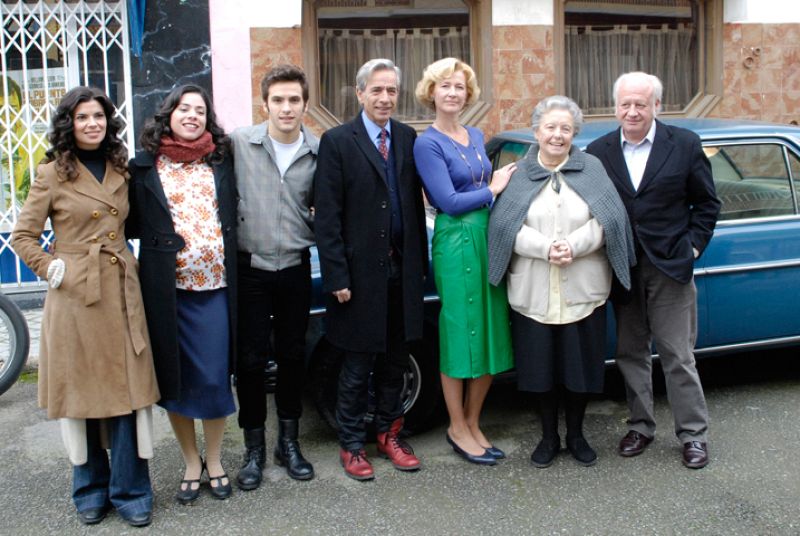 La familia Alcántara casi al completo. Falta Pablo Rivero (Toni) que se encuentra en Barcelona representando su nueva obra de teatro.