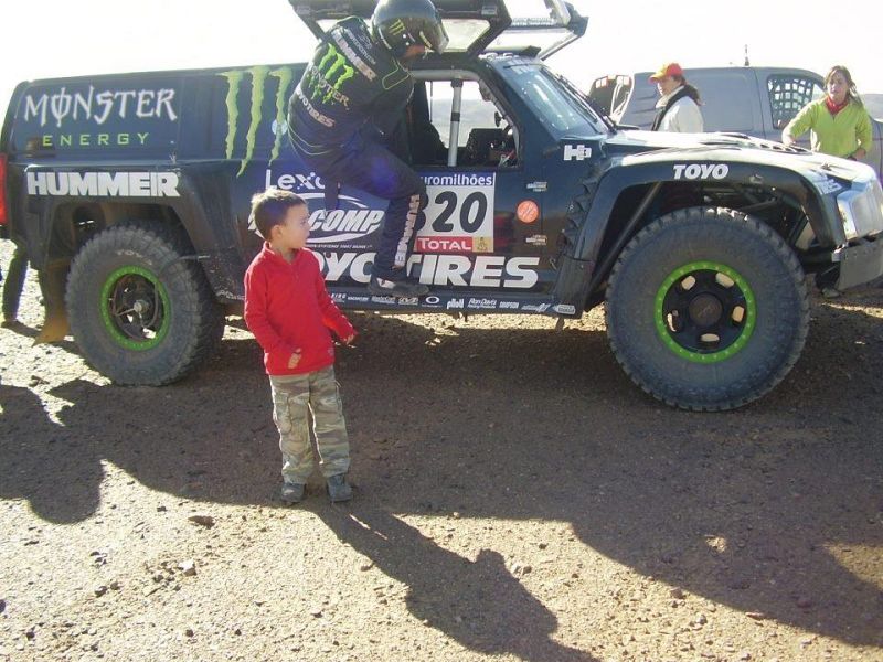 carlitos en el Dakar 2007 con Robi Gordon