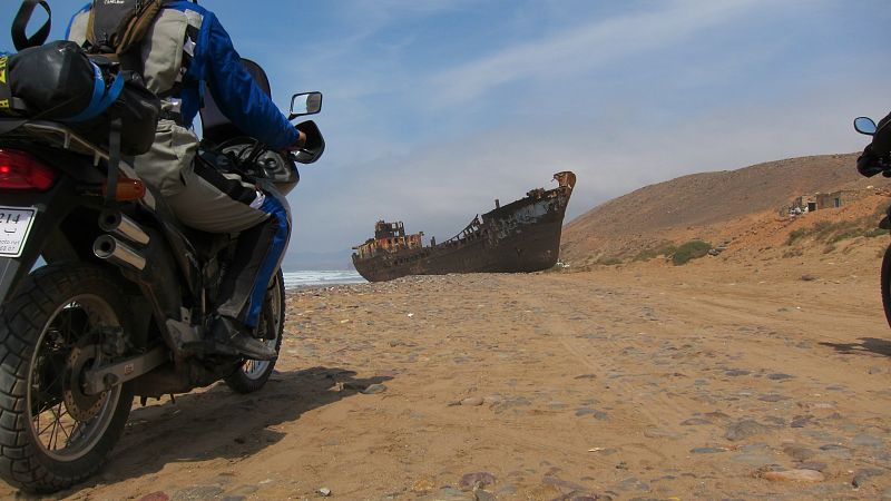 Barco Varado en Sidi Ifni