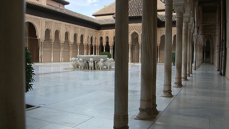 Crónicas - La Alhambra - El Patio de los Leones