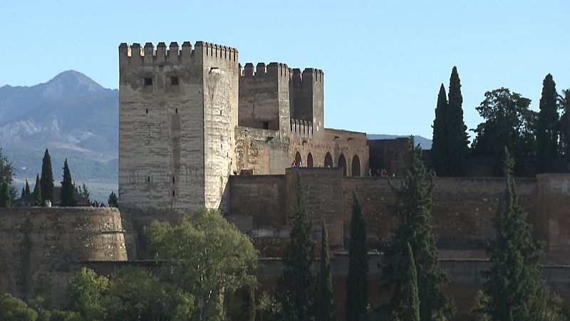 Crónicas - La Alhambra - La Torre del Homenaje