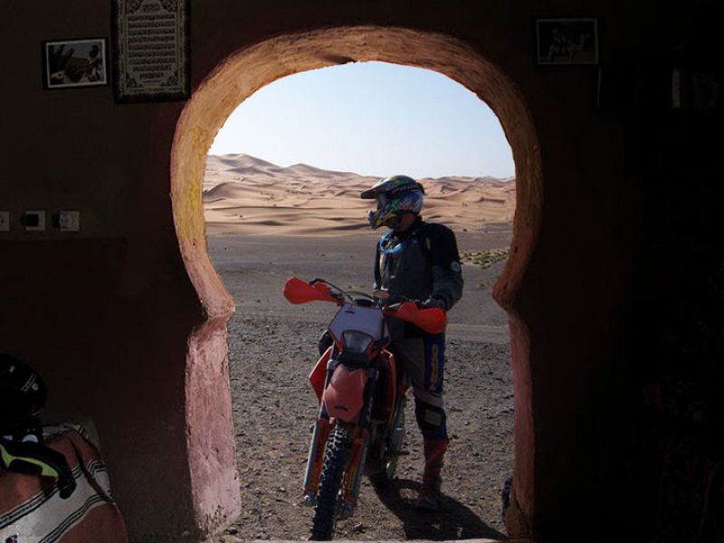 a las puertas  del desierto (erg  chebbi)