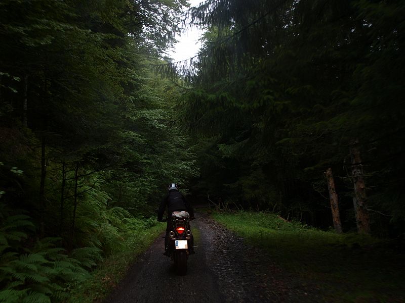 Moto Carretera por Camino