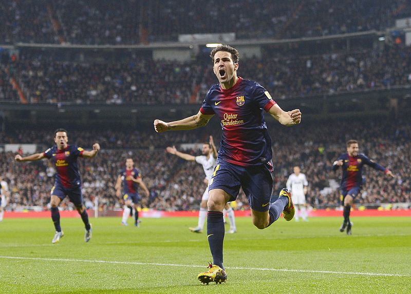 Cesc Fabregas celebra su gol marcado ante el Real Madrid.