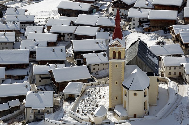 Paisaje nevado en Obertilliach, Tirol Este.