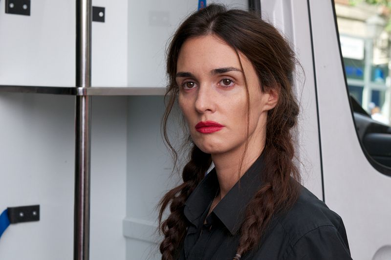 Paz Vega en una escena de 'Los amantes pasajeros', de Pedro Almodóvar