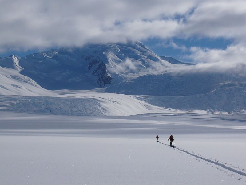 Ascendiendo al Cerro San valentín