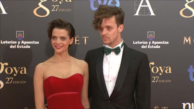 Macarena Gómez, de Lorenzo Caprile, y su acompañante