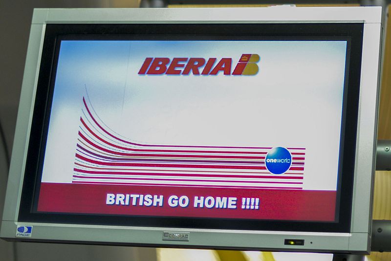 Un panel de información en el aeropuerto de Madrid-Barajas
