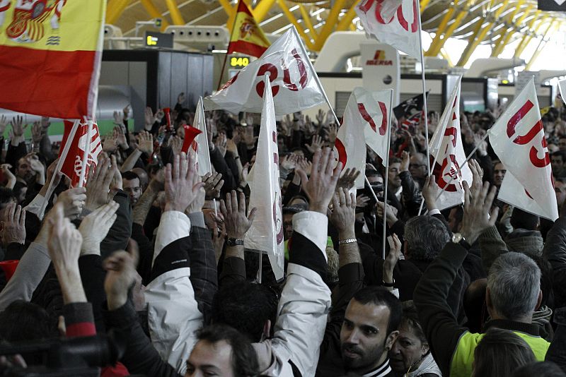 Los trabajadores de Iberia concluyen la primera semana de huelga en la compañía