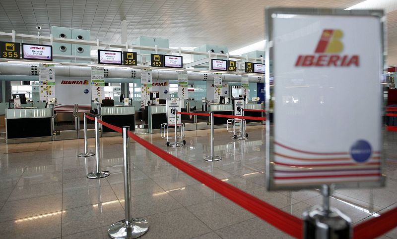 Mostradores de facturación vacíos en la Terminal 1 del aeropuerto de El Prat