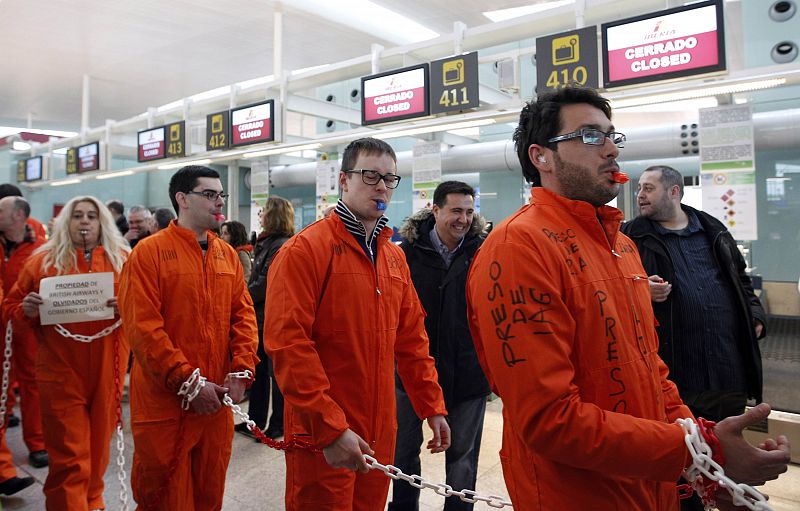 Horas después, las protestas han llenado la terminal