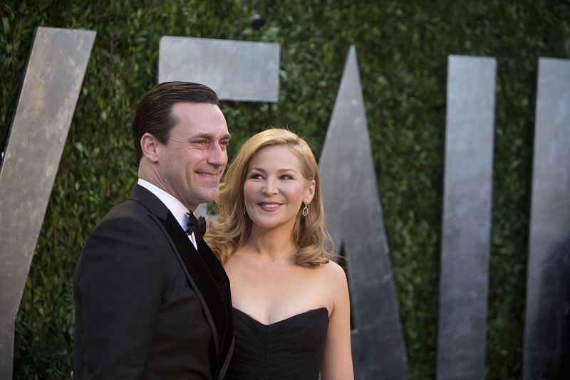 Jon Hamm y Jennifer Westfeldt, en una fiesta tras la gala.