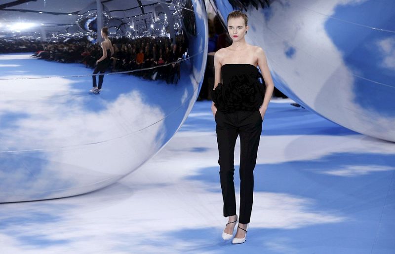 Desfile de Raf Simons para Dior. Semana del prêt-à-porter de París. Colecciones de otoño e invierno 2013/14.