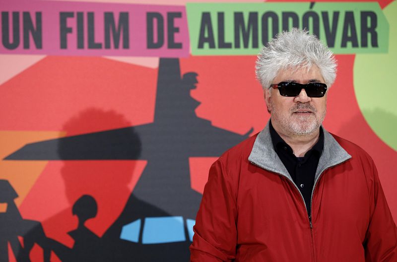 Pedro Almodóvar vuelve a la comedia pura con "Los amantes pasajeros".